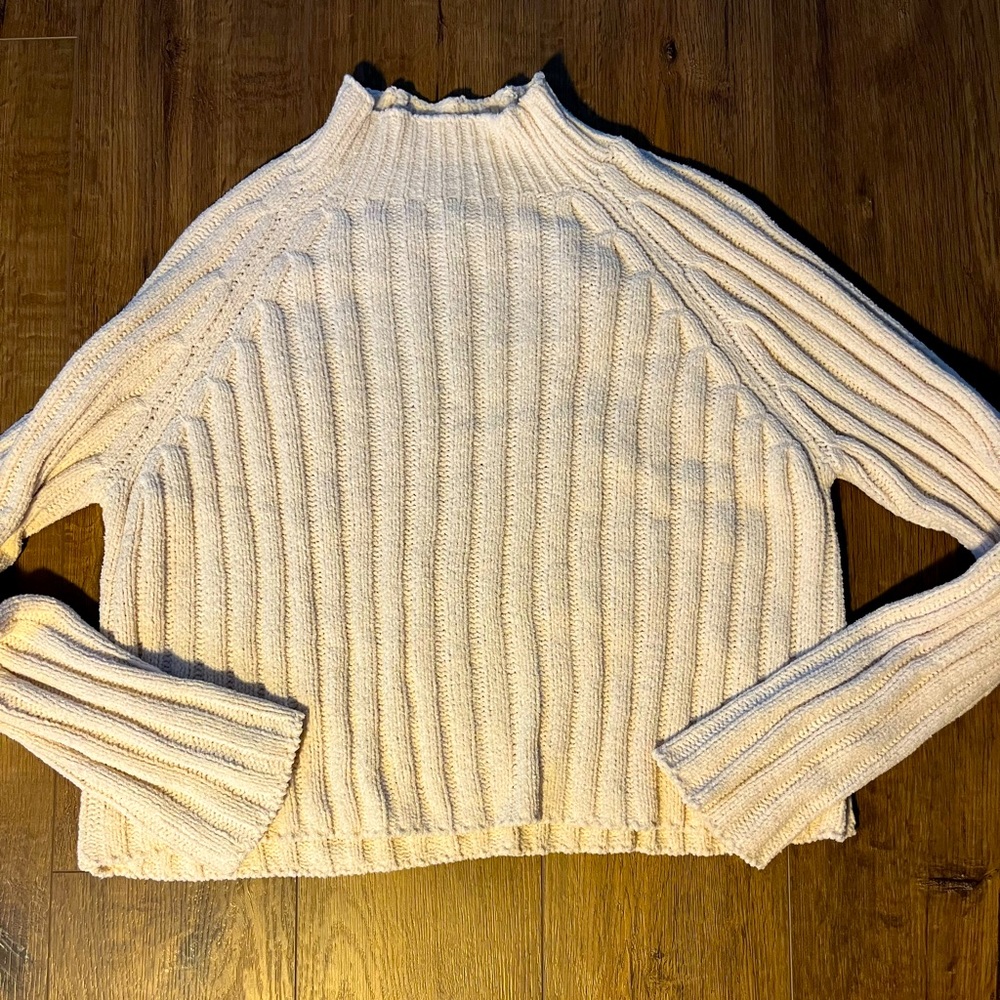 American Eagle turtleneck sweater